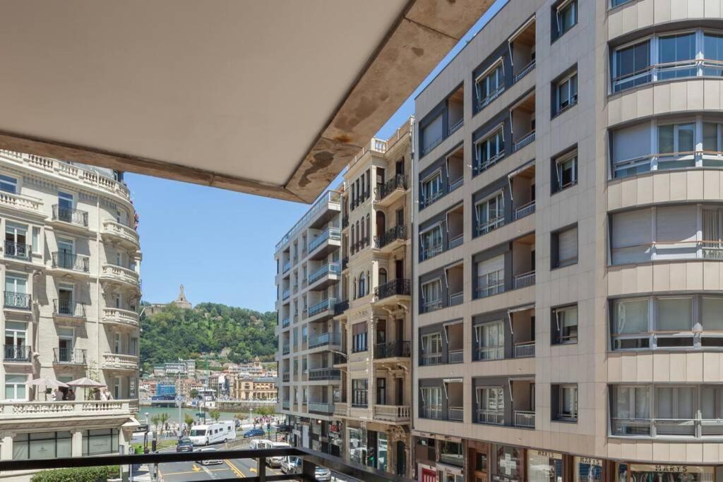 New Gorgeous Central Apartment - Beachfront - 3 Bd San Sebastián Exteriér fotografie